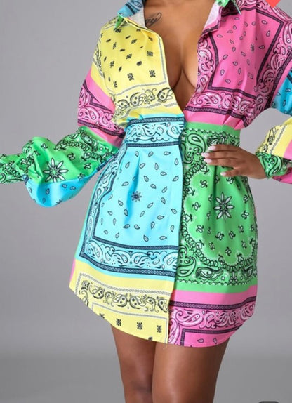 Colorful Printed Dress with Buttons and Long Sleeves